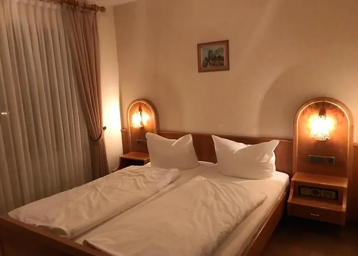 بيت ضيافة Linde Stammhaus