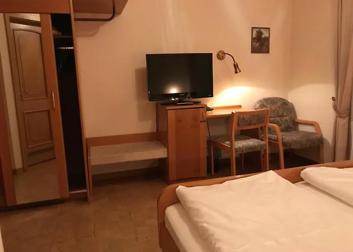 بيت ضيافة Linde Stammhaus 3*